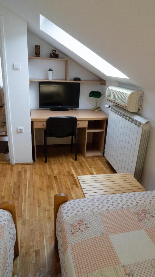 Apartment Akacija Gardens 贝尔格莱德 外观 照片